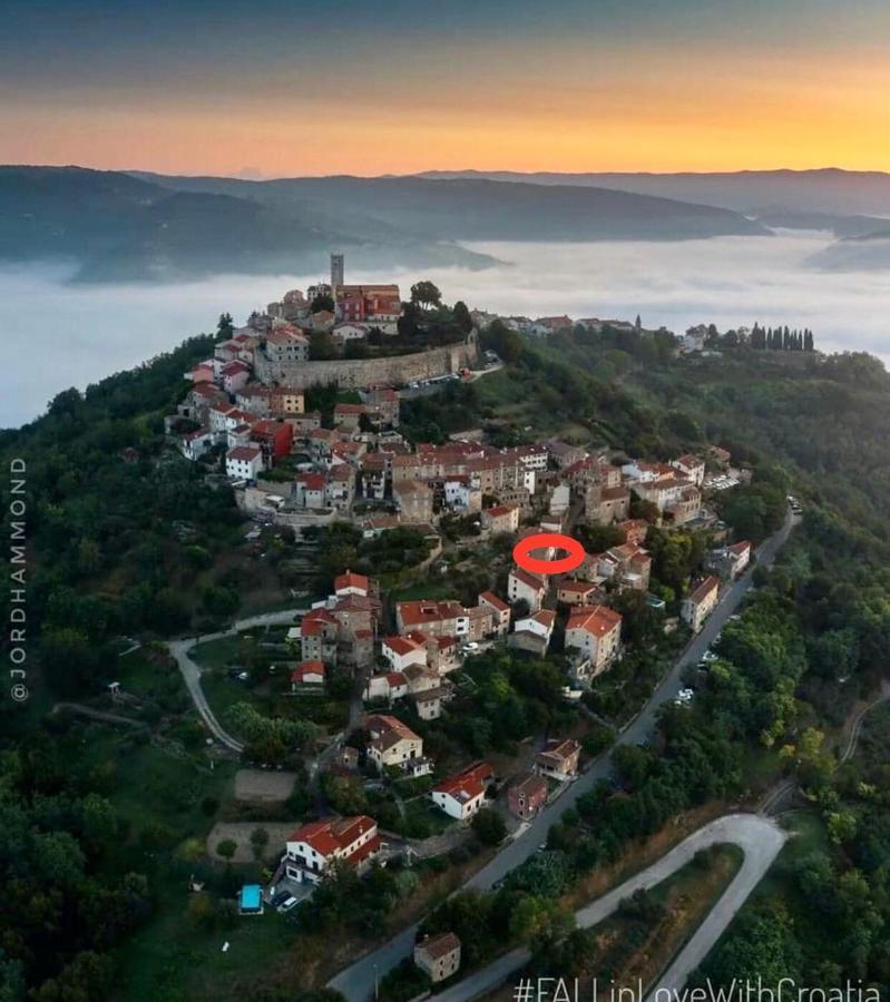 Casa Lucia Villa โมโตวุน ภายนอก รูปภาพ